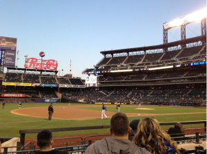 mets crowd fri april 5