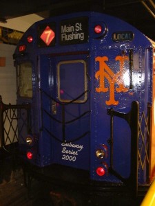 NYCS_R36_subway_series_2000_Mets