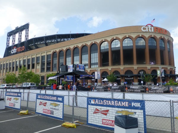 bar outside citi field for all star game