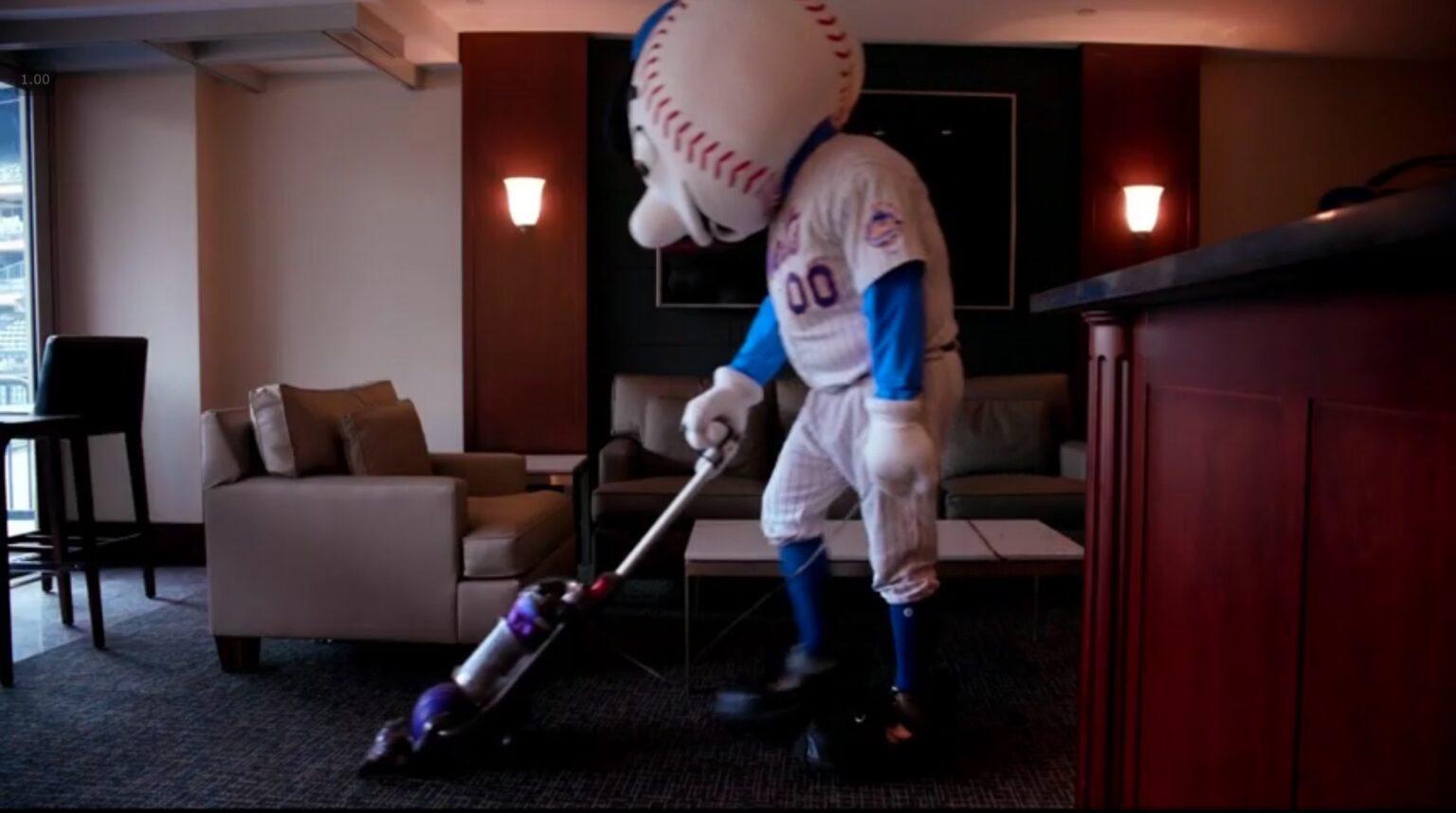 Mr. and Mrs. Met got divorced in real life.  Ny mets baseball, New york  mets baseball, Mets baseball