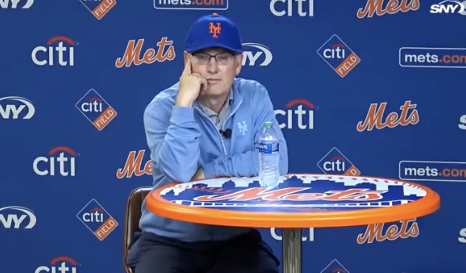 Wearing a Los Mets jersey in honor of Hispanic Heritage Night, New